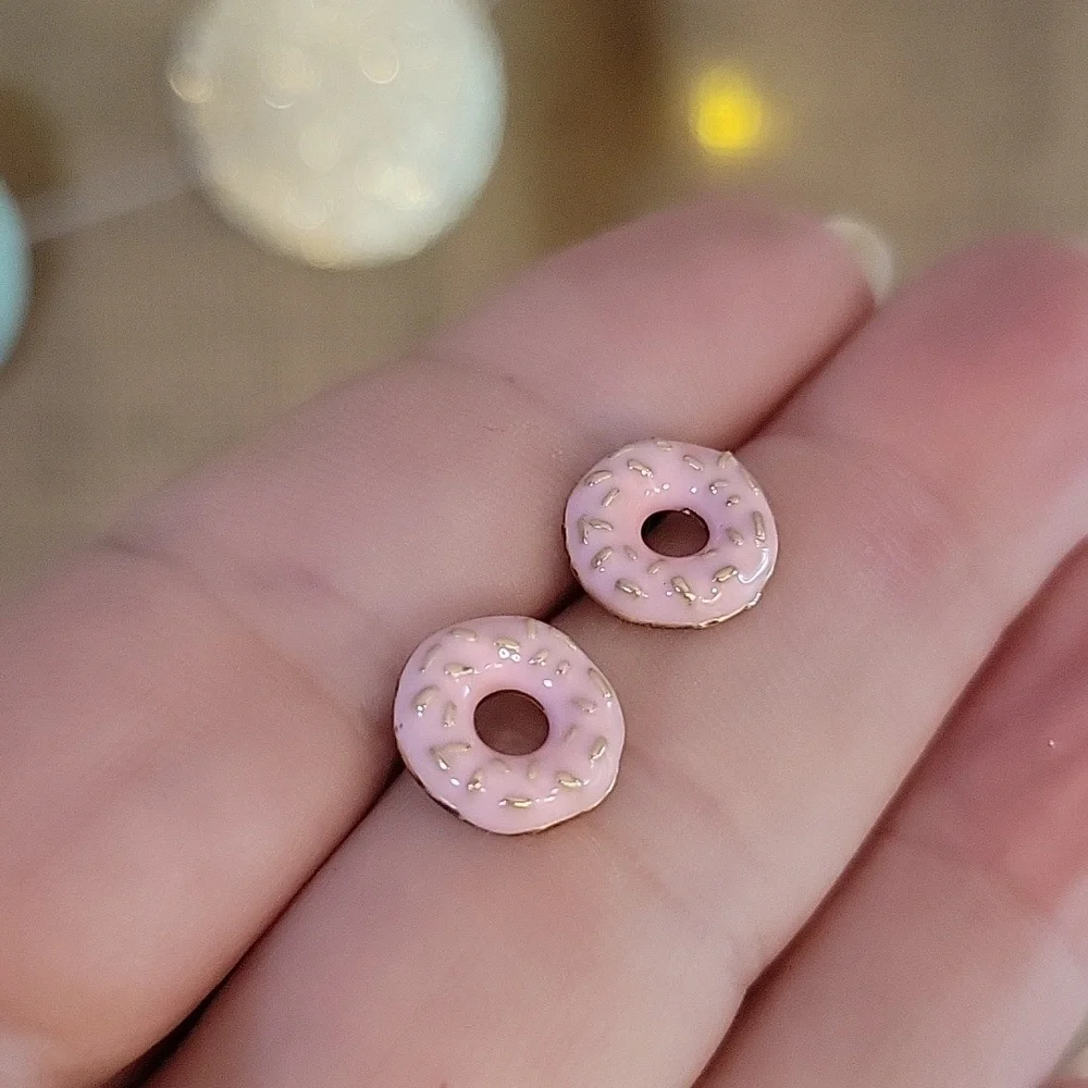🔥LAST PAIR🔥 FROSTED DONUT STUD EARRINGS